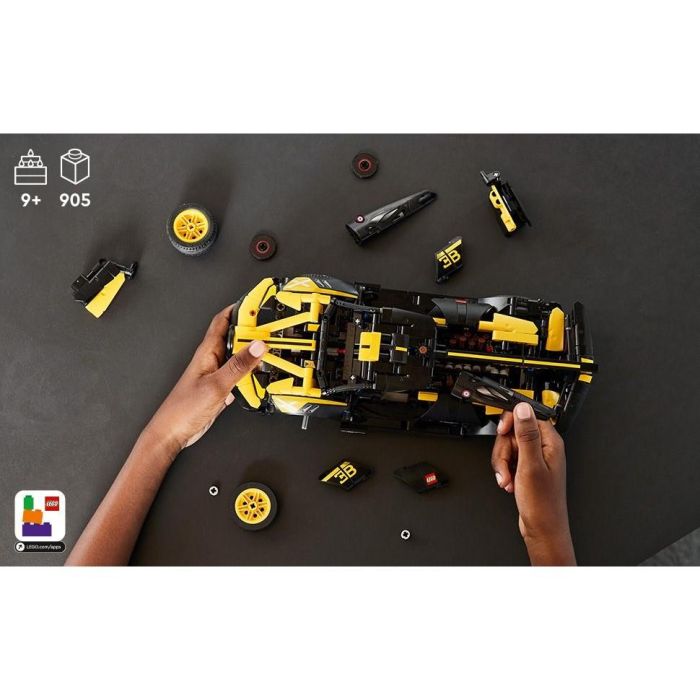 LEGO 42151 Bugatti Bolide Technic Coche de Carreras Amarillo/Negro con Motor W16, Dirección y Puertas de Tijera 7