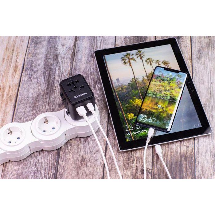 Verbatim Adaptador Universal de Viaje con 1 Puerto USB-C PD 20W y 1 Puerto USB-A Quick Charge 18W 18