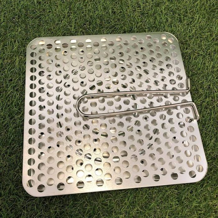 Quttin Tostador de Pan de Acero con Mango Plegable Medidas 20x20x1.2 cm 9