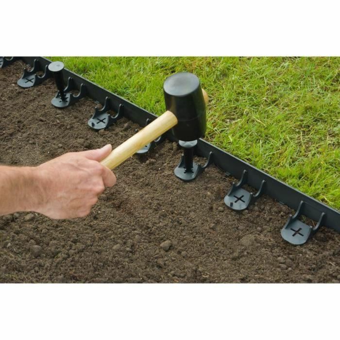 NATURALEZA Borde de Césped en Polietileno y Polipropileno Negro H 4.5 cm x 4 m (4x1m) con 16 Anclajes 2