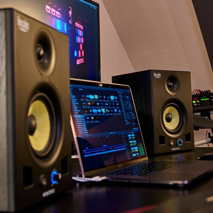 Hercules Monitor de Estudio 5 (Par) - 80W RMS (x2), 160W Pico, Biamplificado LF50W/HF30W, Woofer 5" Kevlar para Mezcla 3 Hercules Monitor de Estudio 5 (Par) - 80W RMS (x2), 160W Pico, Biamplificado LF50W/HF30W, Woofer 5" Kevlar para Mezcla 3