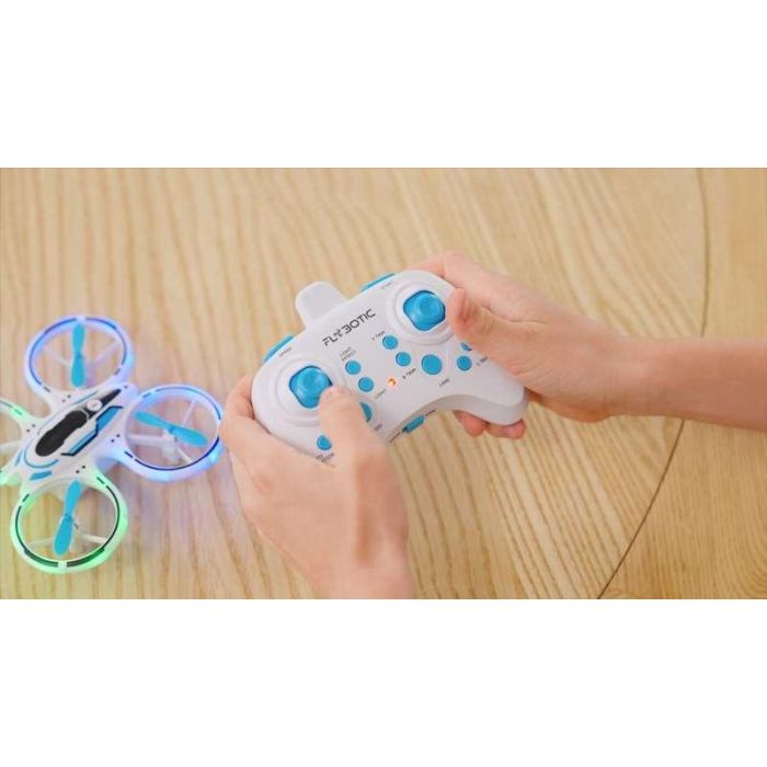 Dron acrobatico neon transmisión 2.4ghz de 3 canales y luces led en vibrantes tonos azul y verde 4 Dron acrobatico neon transmisión 2.4ghz de 3 canales y luces led en vibrantes tonos azul y verde 4