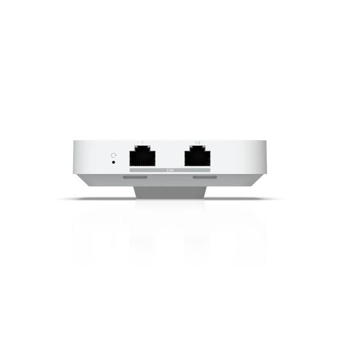 Ubiquiti AP WiFi 7 Montaje Pared, 4 Spatial Streams, 115 m2, 3x 2.5 GbE RJ45 PoE, Switch Integrado para Hostelería 3