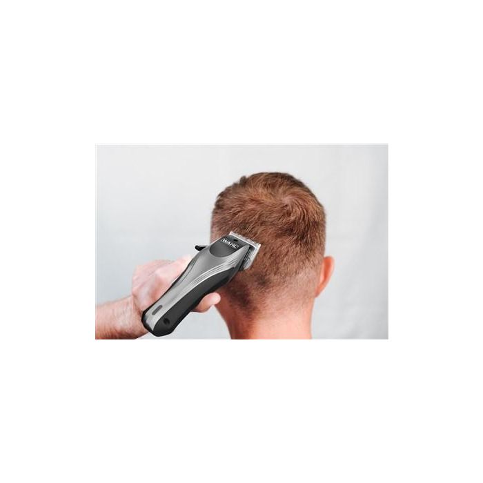 Wahl 09657-0460 Cortapelos con/sin cable Rapid Clip, batería de litio, 10 peines guía, corte de 0.7-25mm 7 Wahl 09657-0460 Cortapelos con/sin cable Rapid Clip, batería de litio, 10 peines guía, corte de 0.7-25mm 7