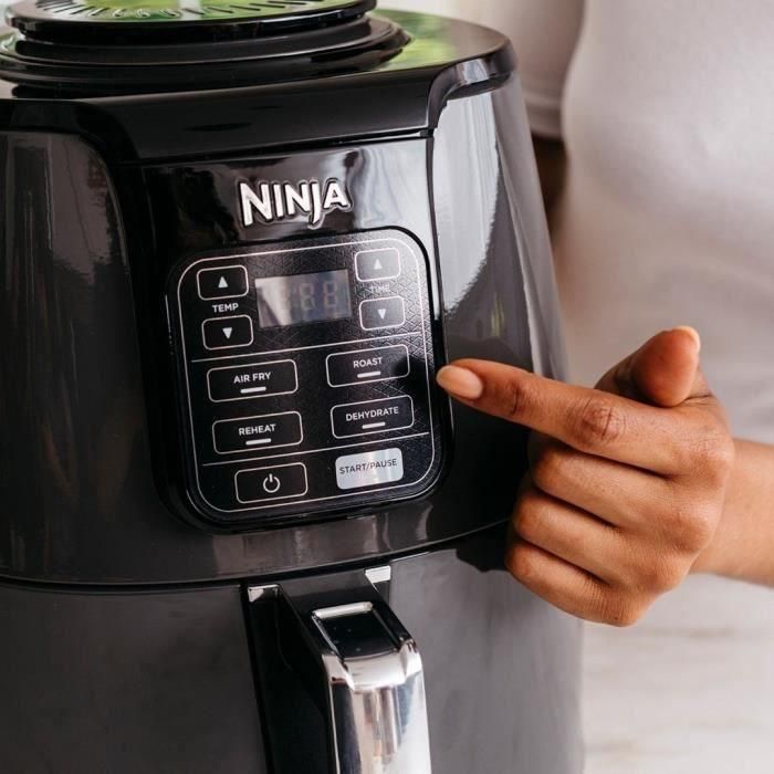 Freidora de Aire Ninja AF100EU 4 en 1, 3.8L - Apto para freír, asar, recalentar y deshidratar, 1550W, cesta antiadherente, 900g capacidad 2 Freidora de Aire Ninja AF100EU 4 en 1, 3.8L - Apto para freír, asar, recalentar y deshidratar, 1550W, cesta antiadherente, 900g capacidad 2