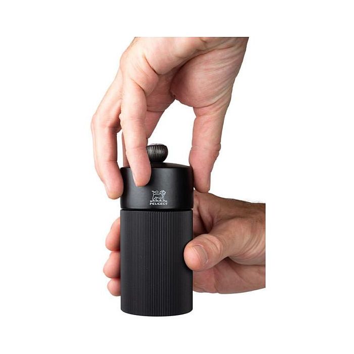 PEUGEOT Line Night Chic Salero y Pimentero Negro de Madera y Metal, Acero Inoxidable, Molienda Ajustable, 12 cm (120 mm) - Juego de 2 - 43285