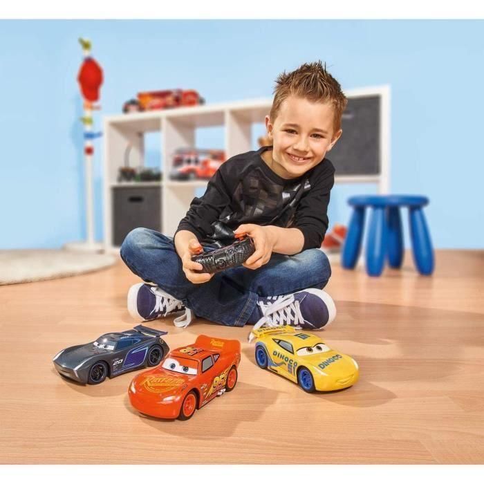 Majorette - Disney Cars 3 - Rayo McQueen Coche Radiocontrolado - Escala 1/24 - Función Turbo 2 Majorette - Disney Cars 3 - Rayo McQueen Coche Radiocontrolado - Escala 1/24 - Función Turbo 2