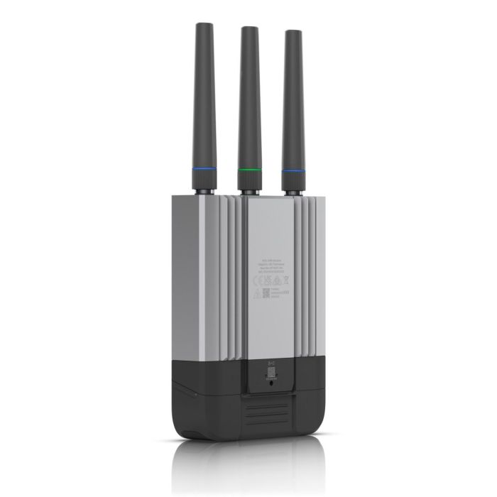 Ubiquiti Mobile Router Industrial, LTE Cat 4 WiFi, nano-SIM (4FF), 2x GbE RJ45, Weatherproof. polycarbonate, aluminum 11 Ubiquiti Mobile Router Industrial, LTE Cat 4 WiFi, nano-SIM (4FF), 2x GbE RJ45, Weatherproof. polycarbonate, aluminum 11