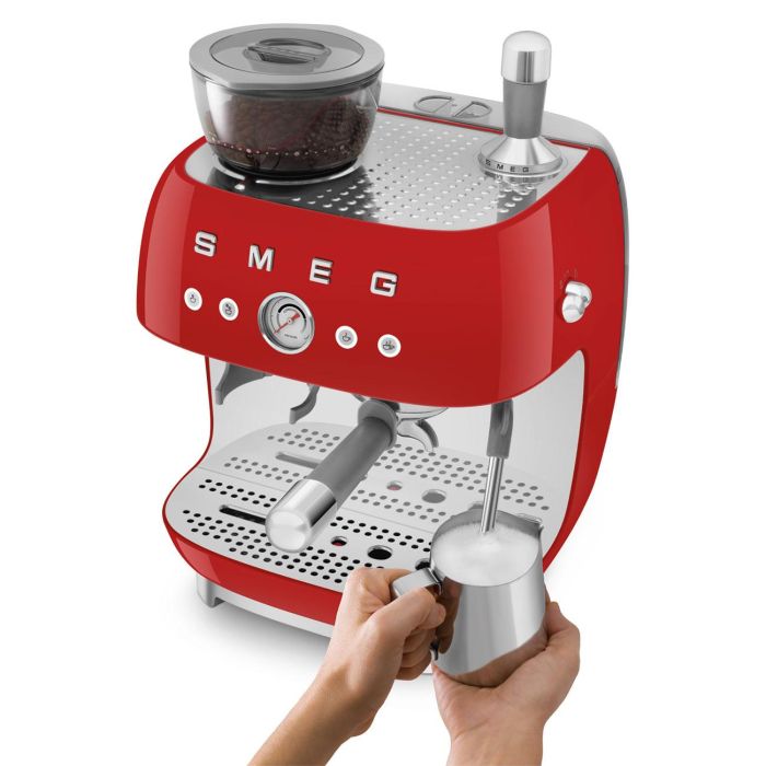 Smeg Espresso Machine 50'Style With Integrated Grinder Red EGF03RDEU 4