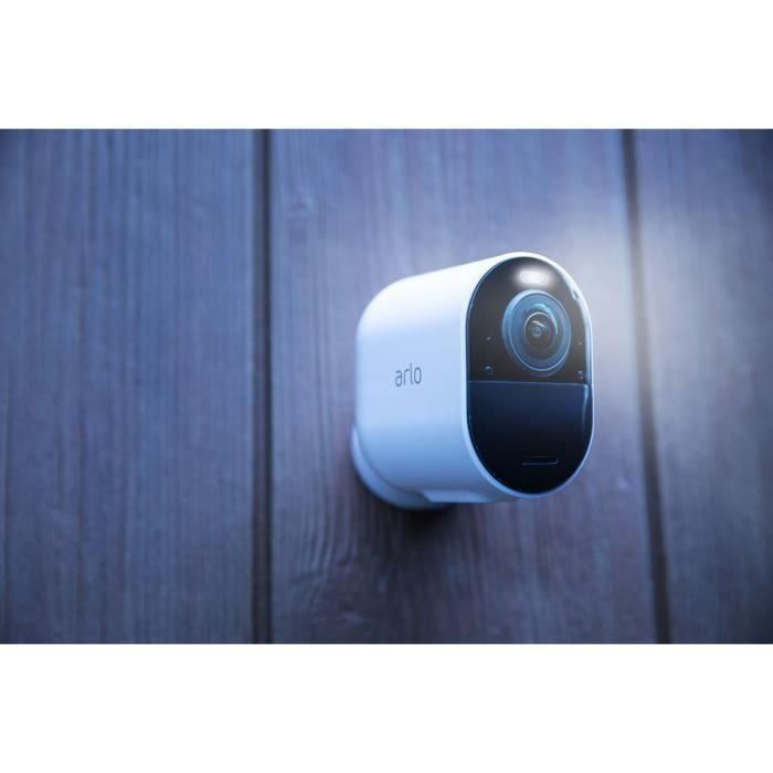 Pack de 4 Cámaras ARLO Ultra V2 para Exterior, Batería y Visión Nocturna 4 Pack de 4 Cámaras ARLO Ultra V2 para Exterior, Batería y Visión Nocturna 4