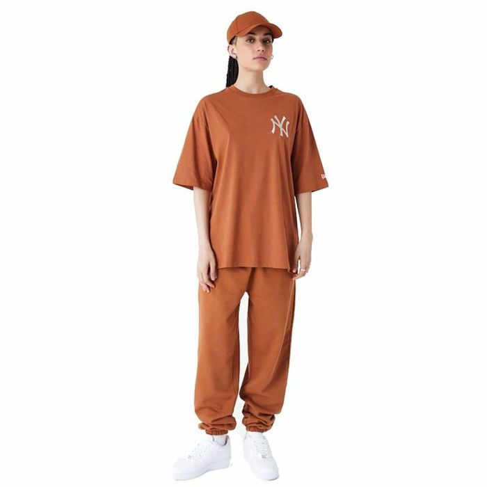 Camiseta Deportiva de Manga Corta New Era LEAGUE ESSNTLS LC OS TEE NEYYAN 60435552 Marrón (L)