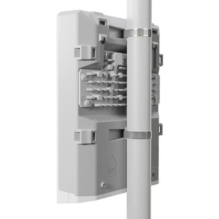 Switch Mikrotik CRS318-16P-2S+OUT 2 Switch Mikrotik CRS318-16P-2S+OUT 2