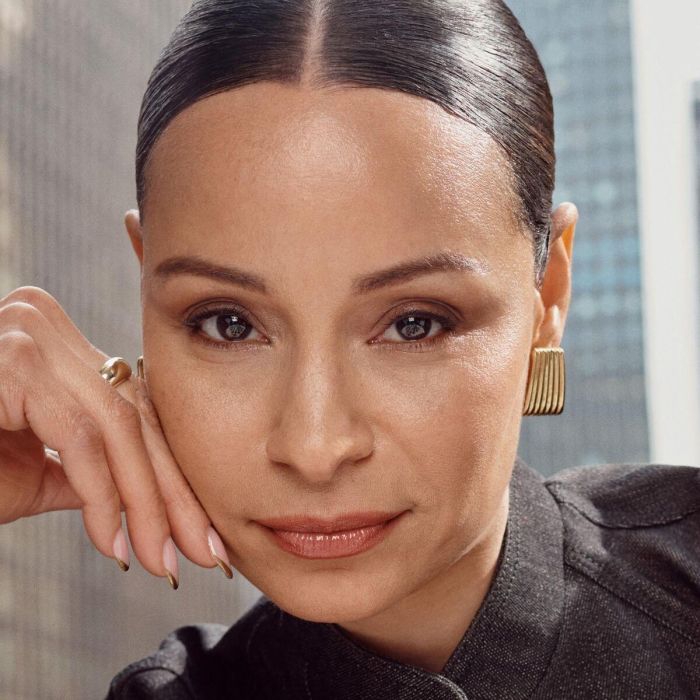 Base de Maquillaje Cremosa Maybelline LIFTER Nº 110 30 ml 22