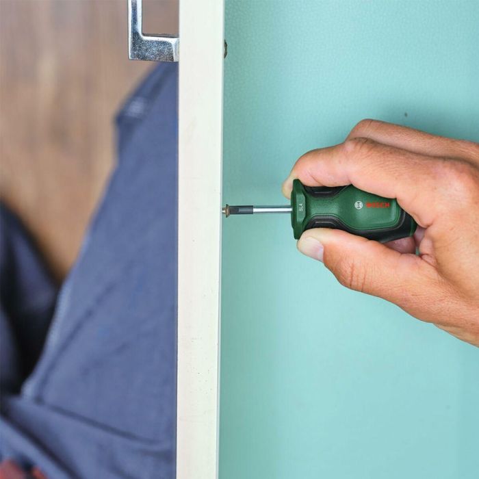 Bosch BOS4053423301748 Juego de 4 Destornilladores Cortos Compactos (Punta Magnética)