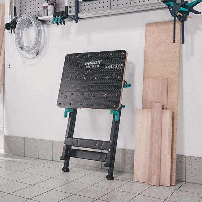 Wolfcraft Mesa de trabajo y sujeción Master 650 Ergo 6870000, regulable en altura, inclinable hasta 65°, carga hasta 120kg 2 Wolfcraft Mesa de trabajo y sujeción Master 650 Ergo 6870000, regulable en altura, inclinable hasta 65°, carga hasta 120kg 2
