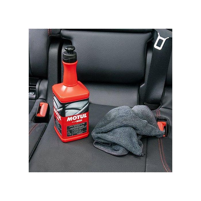 Motul MTL110149 Crema Limpiadora y Nutriente para Cuero y Piel, ideal para Tapicerías de Coche y Accesorios - Hidratante, Protección UV, No Grasa Motul MTL110149 Crema Limpiadora y Nutriente para Cuero y Piel, ideal para Tapicerías de Coche y Accesorios - Hidratante, Protección UV, No Grasa