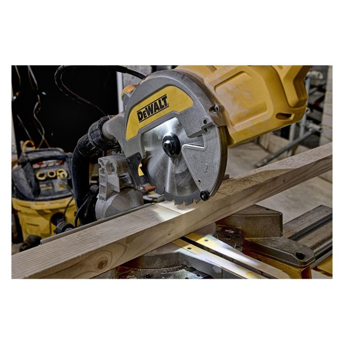 DEWALT Sierra Ingletadora DWS777-QS 216 mm 1800 Watt DEWALT Sierra Ingletadora DWS777-QS 216 mm 1800 Watt