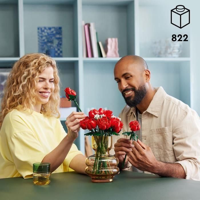 LEGO 10328 Icons El Ramo de Rosas, Flores Artificiales para Decorar, Regalo de San Valentín para Adultos 4