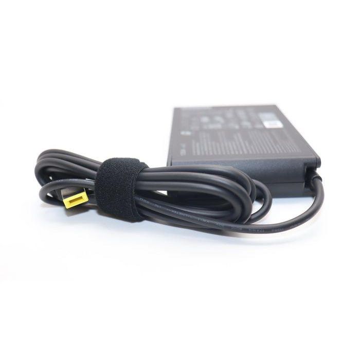 Lenovo Adaptador de CA Original 135W 20V para Portátiles ThinkPad con Conector Slim Tip, Energy Star y Diseño Ligero. 3 Lenovo Adaptador de CA Original 135W 20V para Portátiles ThinkPad con Conector Slim Tip, Energy Star y Diseño Ligero. 3