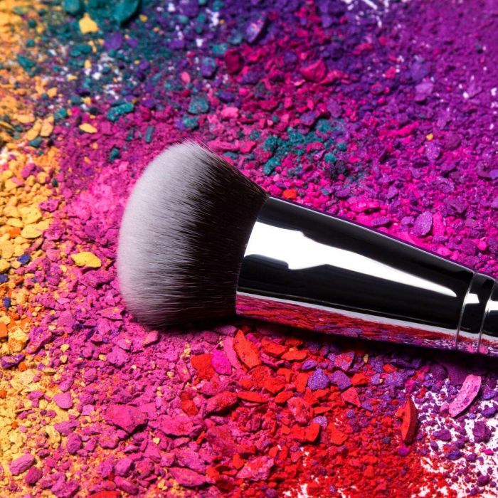 Ilū #105 Brocha de Maquillaje Kabuki de Punta Redonda para Bases Líquidas, Crema y Minerales, Cerdas Taklon Sintéticas, Vegana, 1 unidad 1 Ilū #105 Brocha de Maquillaje Kabuki de Punta Redonda para Bases Líquidas, Crema y Minerales, Cerdas Taklon Sintéticas, Vegana, 1 unidad 1
