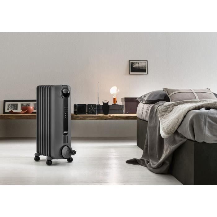 De'Longhi DEL8004399850897 Radiador de aceite RADIA 1500W, 3 etapas de calentamiento, Tecnología Real Energy, Pantalla digital 2 De'Longhi DEL8004399850897 Radiador de aceite RADIA 1500W, 3 etapas de calentamiento, Tecnología Real Energy, Pantalla digital 2