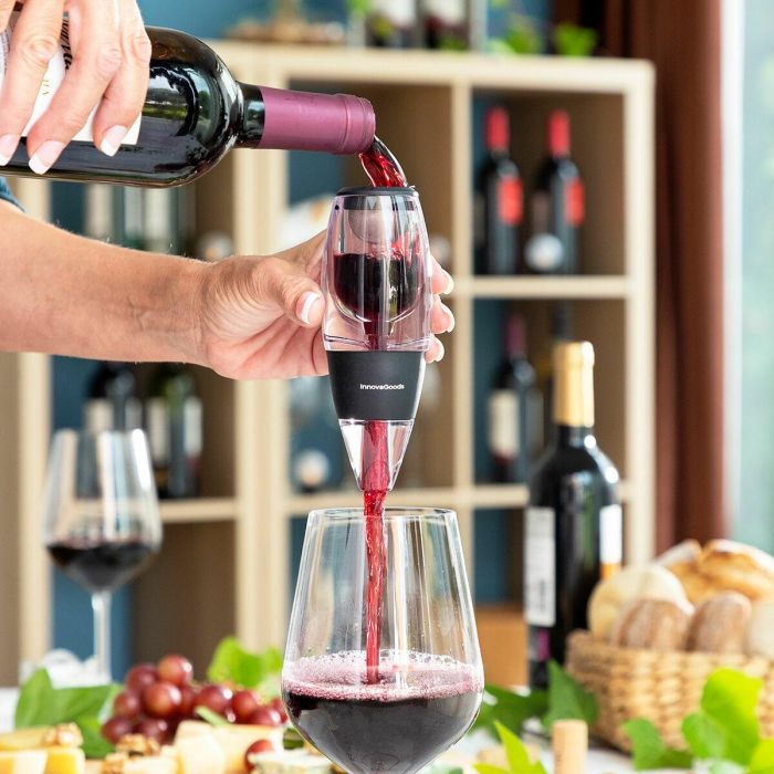 Aireador de Vino con Filtro, Soporte y Funda Wineir InnovaGoods Aireador de Vino con Filtro, Soporte y Funda Wineir InnovaGoods