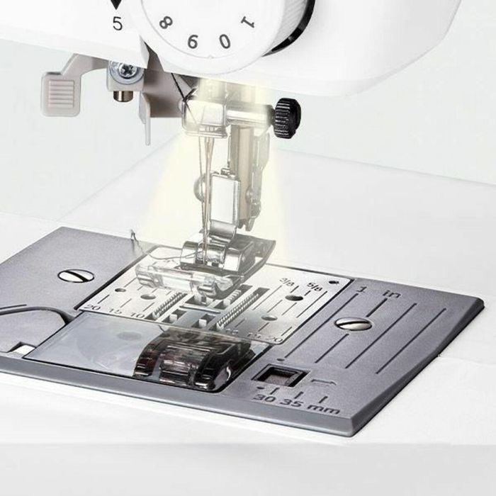 Medion SD 36 Máquina de Coser Digital, 270 puntadas, 700 rpm, Luz LED, 38W, Color Blanco 5 Medion SD 36 Máquina de Coser Digital, 270 puntadas, 700 rpm, Luz LED, 38W, Color Blanco 5