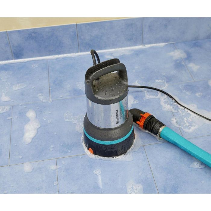 Gardena 17000 Aquasensor Bomba de Drenaje de Agua Clara 17000 l/h 750 W, 0.9 bar, Altura Residual 1mm, Arranque/Parada Automático 2 Gardena 17000 Aquasensor Bomba de Drenaje de Agua Clara 17000 l/h 750 W, 0.9 bar, Altura Residual 1mm, Arranque/Parada Automático 2