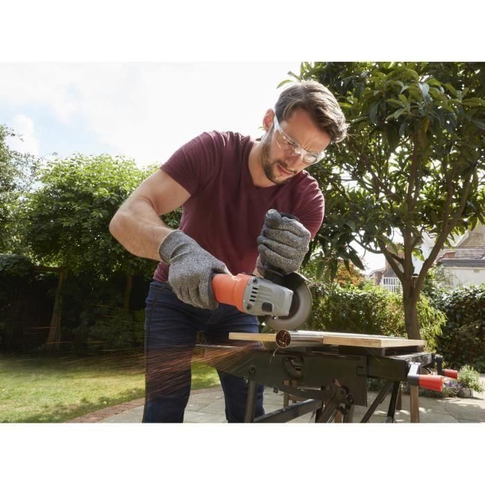 Black+Decker Mini amoladora 710W Ø115mm BEG010-QS con protección contra rearranque y arranque suave 2 Black+Decker Mini amoladora 710W Ø115mm BEG010-QS con protección contra rearranque y arranque suave 2