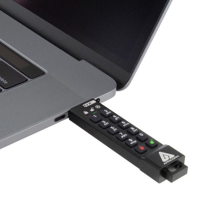 Apricorn 16GB, USB 3.2 gen1, 256-bit AES XTS, FIPS 140-2, IP68 2 Apricorn 16GB, USB 3.2 gen1, 256-bit AES XTS, FIPS 140-2, IP68 2
