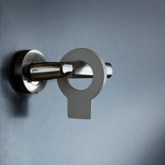 Retenedor de cuña para puerta colgable lock mod. 660 de plástico color arena. rei 4 Retenedor de cuña para puerta colgable lock mod. 660 de plástico color arena. rei 4
