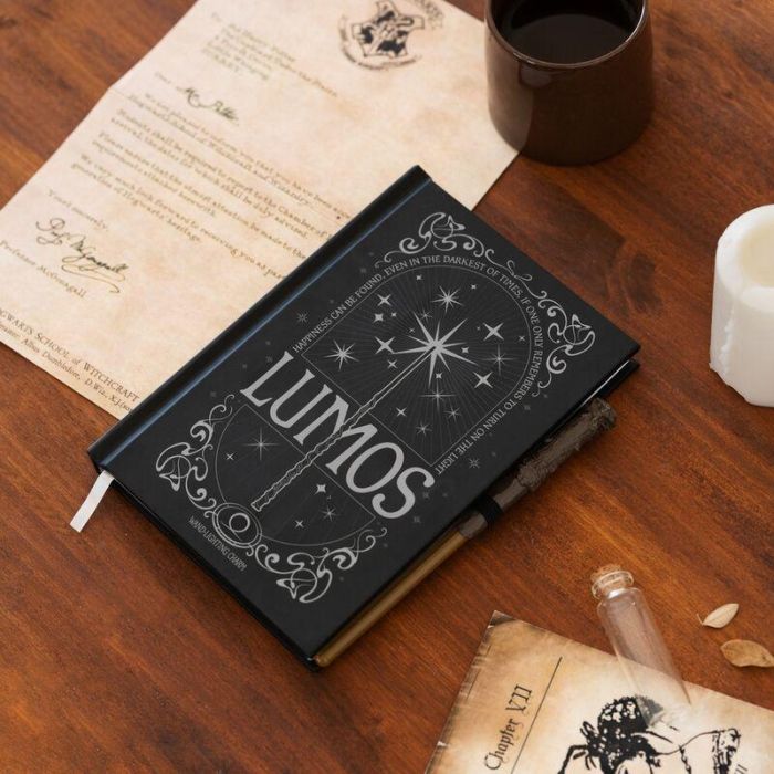 Cuaderno A5 premium led + boligrafo Lumos Harry Potter 4 Cuaderno A5 premium led + boligrafo Lumos Harry Potter 4