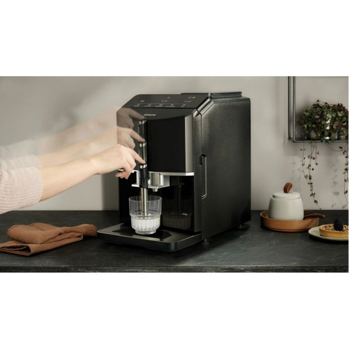 Cafetera Superautomática Siemens AG TF301E19 Negro 1300 W 15 bar 1,4 L 250 g 7 Cafetera Superautomática Siemens AG TF301E19 Negro 1300 W 15 bar 1,4 L 250 g 7