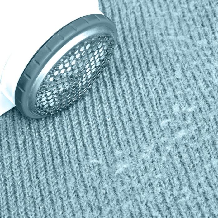 Je cherche une Idee Máquina Quita-Pelusas, Funciona con Pilas AA LR06, Incluye Cepillo y Depósito 6