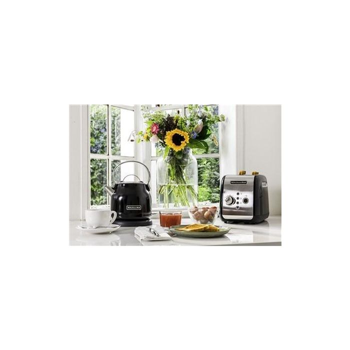 Kitchenaid 5KEK1222 EOB Hervidor 1,25L Negro, Función Antigoteo, Diseño Retro 6 Kitchenaid 5KEK1222 EOB Hervidor 1,25L Negro, Función Antigoteo, Diseño Retro 6