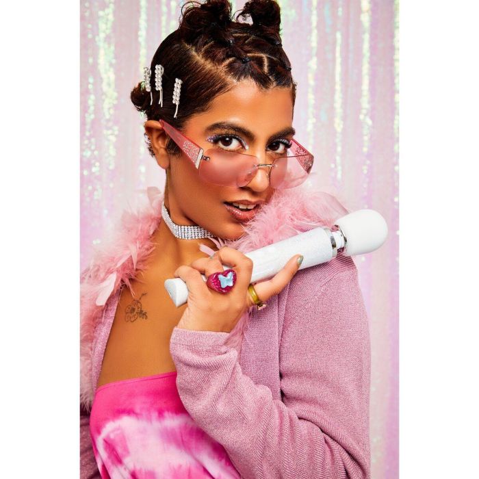 Vibrador Le Wand All That Glimmers Set Blanco 2