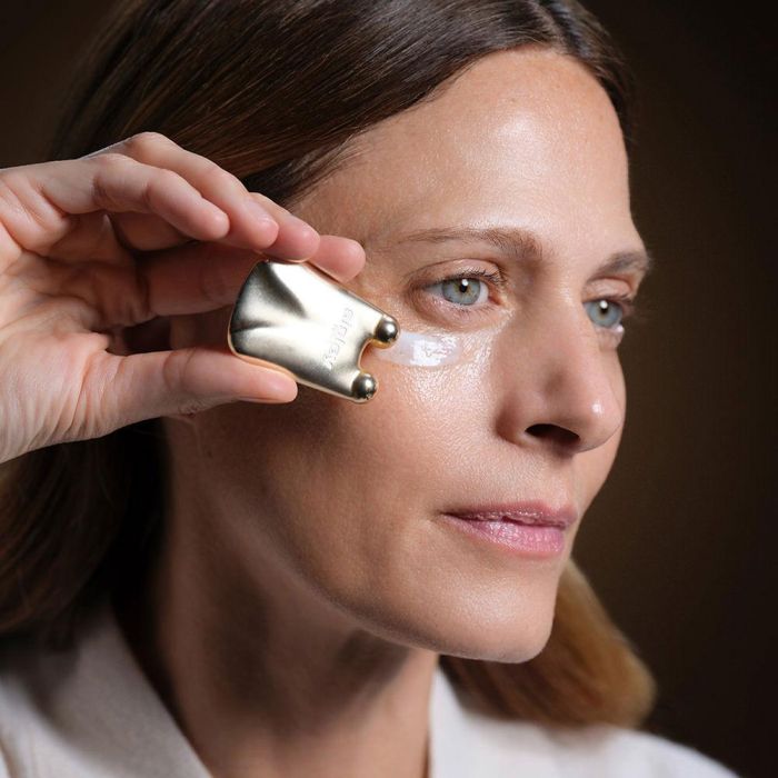 Sisley SUPREMYA Noche El Gran Cuidado Antiedad Contorno de Ojos 15 ml Sisley SUPREMYA Noche El Gran Cuidado Antiedad Contorno de Ojos 15 ml