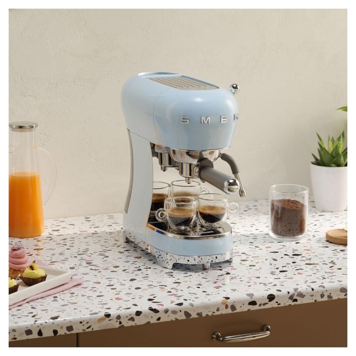 Smeg ECF02PBEU Máquina Espresso, 1.1L, 1350W, Pastel Blue 8
