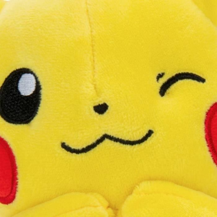 Peluche - Pokémon Pikachu - Bandai - 20 cm - Muy blandito - Licencia Oficial - Juguete para niños a partir de 2 años 1