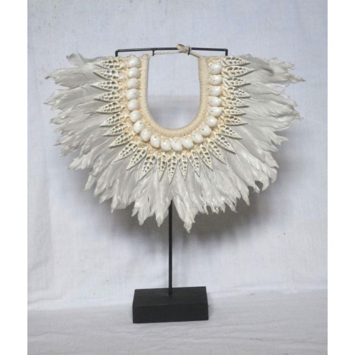 DKD Home Decor Adorno Decorativo de Estilo Balinés con Plumas, Conchas y Estructura de Hierro. Colores Beige y Negro, Medidas 42x44x9.5 cm