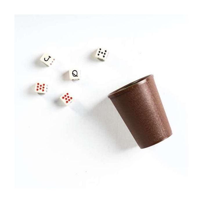 Fournier Cubilete con Dados de Poker 3