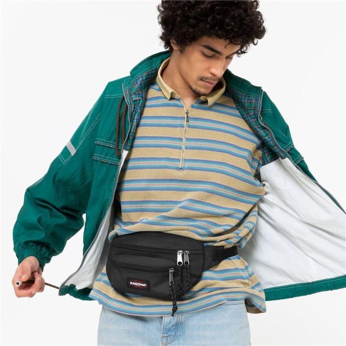 Riñonera Eastpak Doggy Bag Negro 2