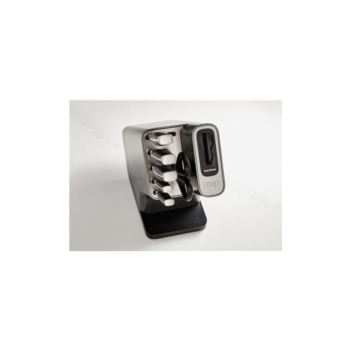 Ninja K32006EU Set Tacoma con Afilador Integrado, 5 Cuchillos y Tijeras, Acero Inoxidable Alemán 1 Ninja K32006EU Set Tacoma con Afilador Integrado, 5 Cuchillos y Tijeras, Acero Inoxidable Alemán 1