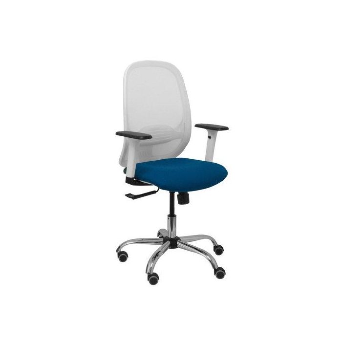 Silla Piqueras Y Crespo Cilanco Blanca Uso Intensivo Brazos Regulables Mecanismo Sincro Con Regulador De Tension Refuerzo Lumbar Regulable Base Cromada Ruedas Parquet Respaldo De Malla Blanca Y Asiento Tapizado Bali Azul Marino