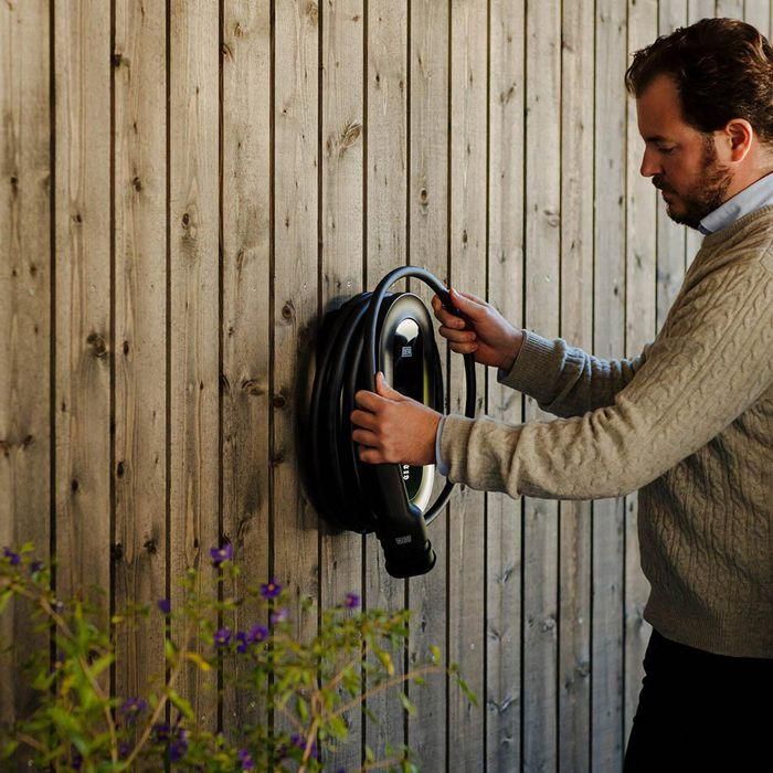 DEFA Smart 22kW Estación de Carga con Soporte de Pared y Cable de 6m 6