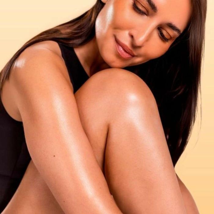 Institut Esthederm Prolongateur de Bronzage Gel Crema - Acabado Golden Glow, Hidratación Prolongada, 200 ml 2 Institut Esthederm Prolongateur de Bronzage Gel Crema - Acabado Golden Glow, Hidratación Prolongada, 200 ml 2