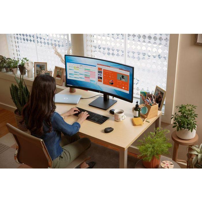 HP 86.4cm (34") Quad HD 3440 x 1440, 21:9, 250cd/m², 5ms, 178°/178°, 3000:1 9 HP 86.4cm (34") Quad HD 3440 x 1440, 21:9, 250cd/m², 5ms, 178°/178°, 3000:1 9