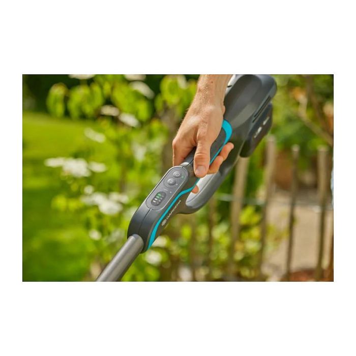 GARDENA PowerTrim 30/18V P4A - Desbrozadora y Cortabordes 2 en 1, Sin Cables, Batería 18V, Color Gris 6