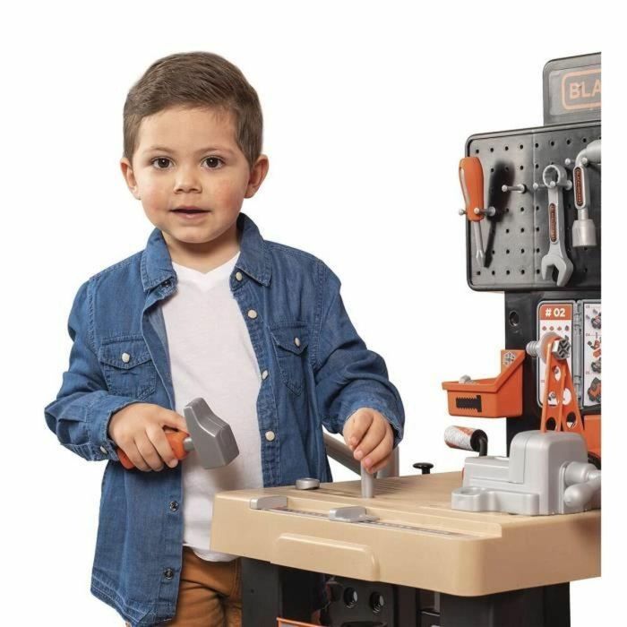 Black+Decker Mega Centro Taller de Bricolaje Infantil completo con Herramientas y Accesorios. Incluye Mecánica, Fontanería, Pintura, Carpintería. 1