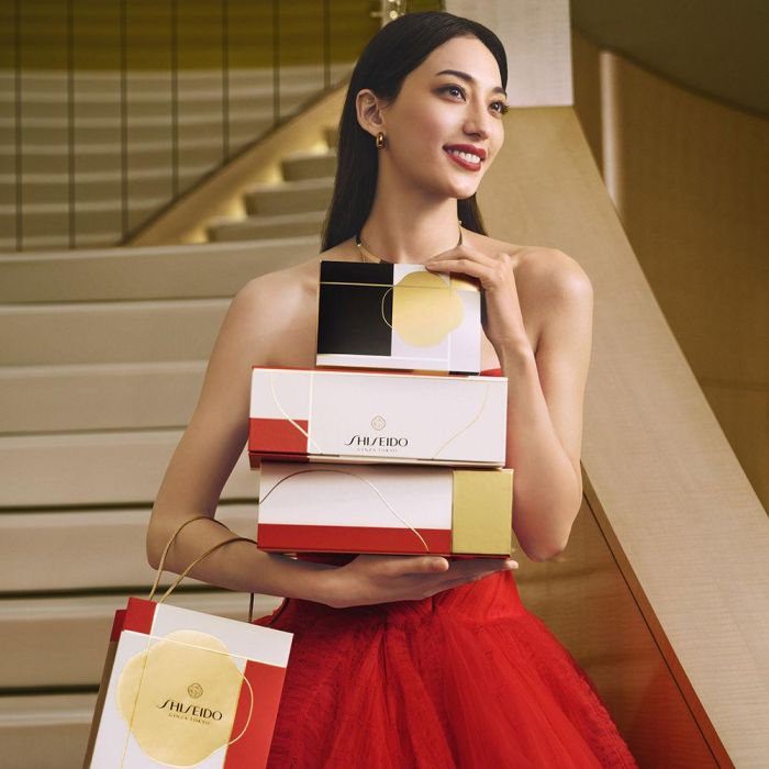 Shiseido Vital Perfection Uplifting & Firming Cream Estuche 4 pz 2